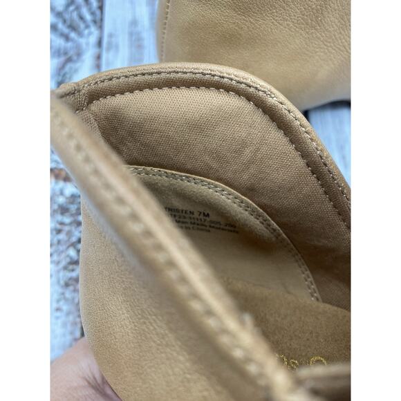 Baretraps Women's Tristen Block Heel Ankle Booties Salted Caramel Size 7 M - Picture 9 of 9